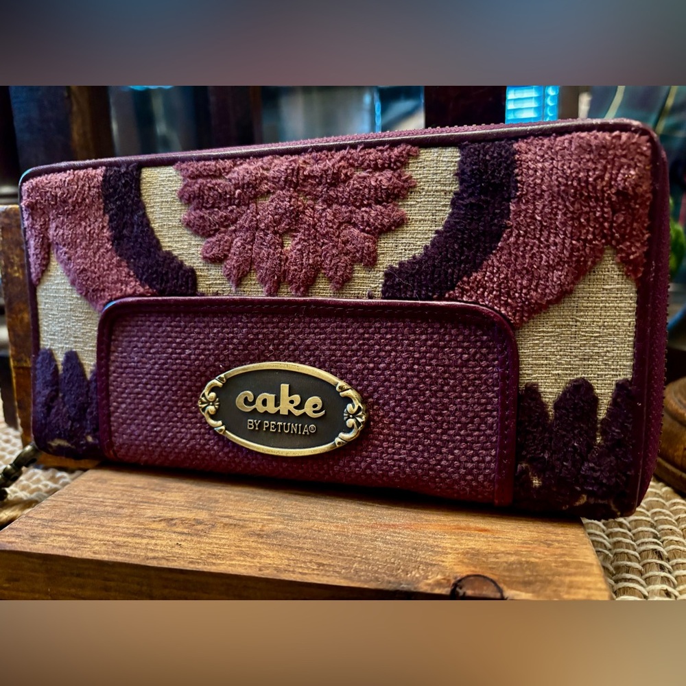 Gorgeous CAKE Chenille & Leather Wallet lk Anthropologie Sundance PLUM tapestry